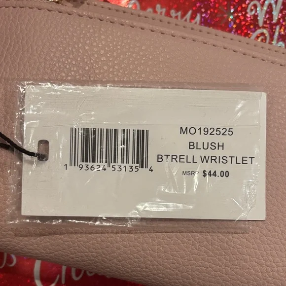 Steve Madden Blush Wristlet Clutch - Picture 4 of 7